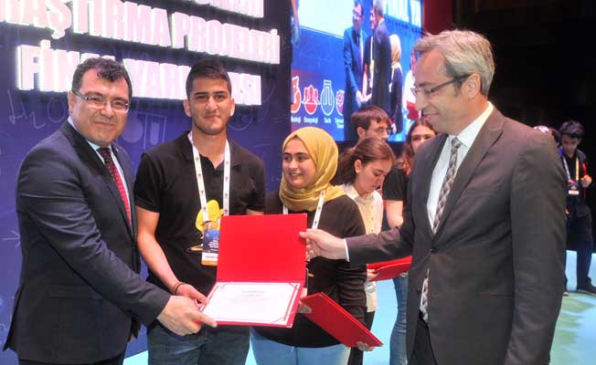 Zeki Özdemir'e TÜBİTAK yarışmasında 1.'lik ödülü