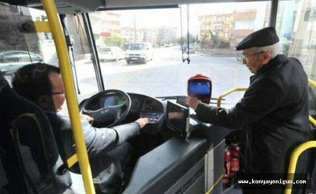 Ankara'dan sonra İzmir Büyükşehir Belediyesi de 65 yaş üstü ücretsiz toplu taşım kartlarını iptal etti...