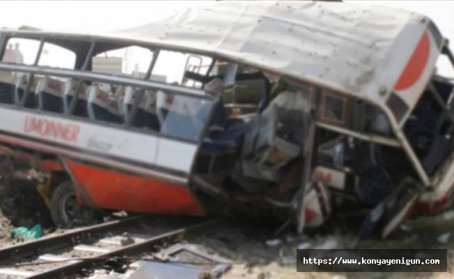 Kenya'da yolcu otobüsünün yaptığı kazada 31 kişi hayatını kaybetti