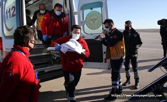 Sivas'ta ambulans uçak kalp hastası 12 günlük bebek için havalandı
