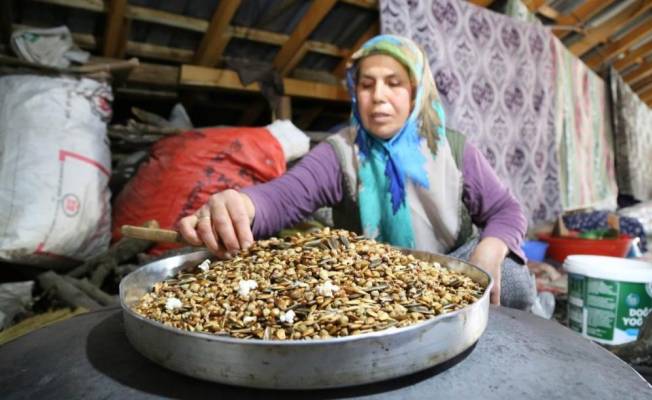 Kadim Türk lezzeti ‘Kavut’ asırlık el değirmeni ile sofralara ulaşıyor