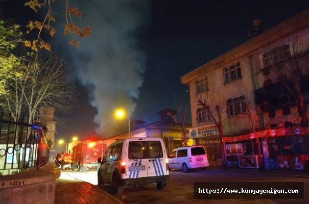 Konya'da yangın paniği! Trafoya sıçramadan söndürüldü