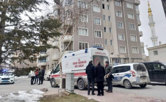 Konya'da bir kişi eski iş ortağını ve ailesini bıçakla yaraladı