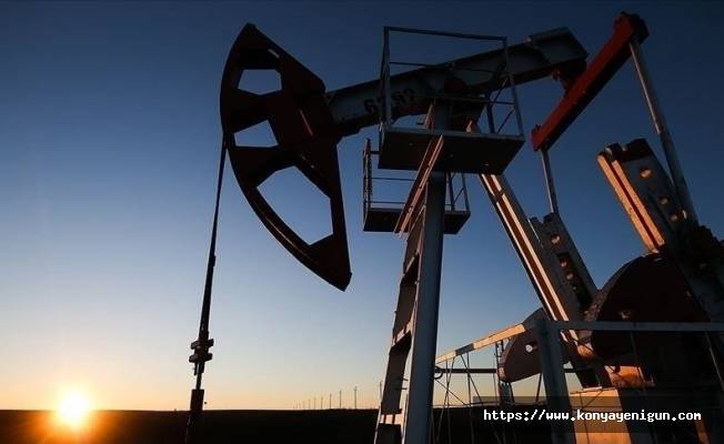 Uluslararası Enerji Ajansı küresel petrol talebi öngörüsünü aşağı yönlü revize etti