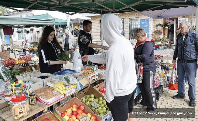 Ukrayna'da, Rusların saldırdığı Buça kentindeki pazar yerleri yeniden faaliyette