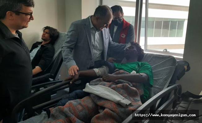 Vali Özkan kazada yaralanan öğrencileri ziyaret etti