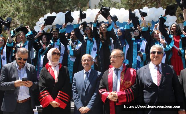 Beyşehir'de mezuniyet töreni