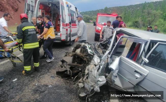 Konya'da feci kaza! Yolcu minibüsü ile otomobil çarpıştı