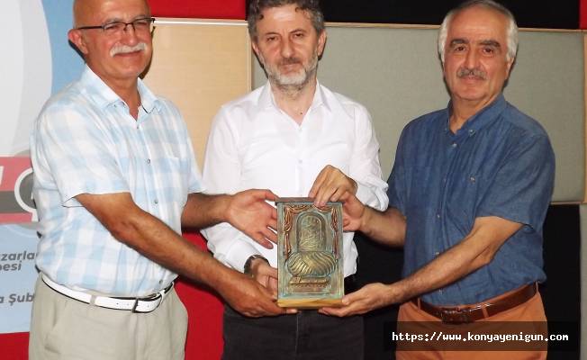 Yazar Erdoğan: ‘ Aytmatov’u  paçasından asılıyorlardı’