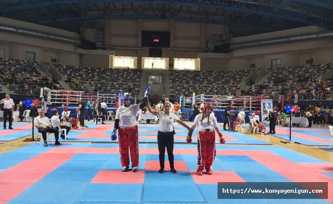 Karatay Belediyesporlu kick boksçular altın madalyayla döndü