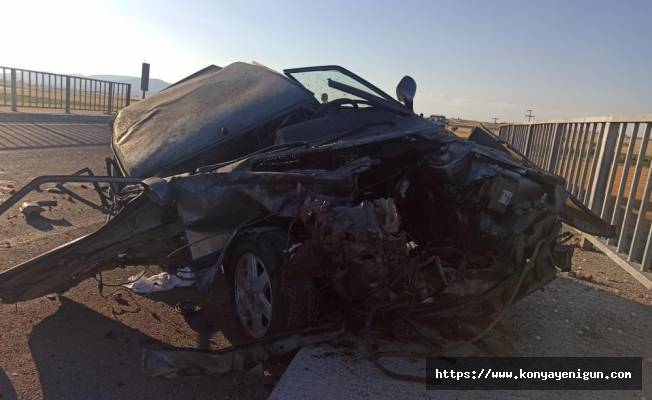 Konya'da otomobil bariyerlere çarptı! 1’i ağır 2 kişi yaralandı