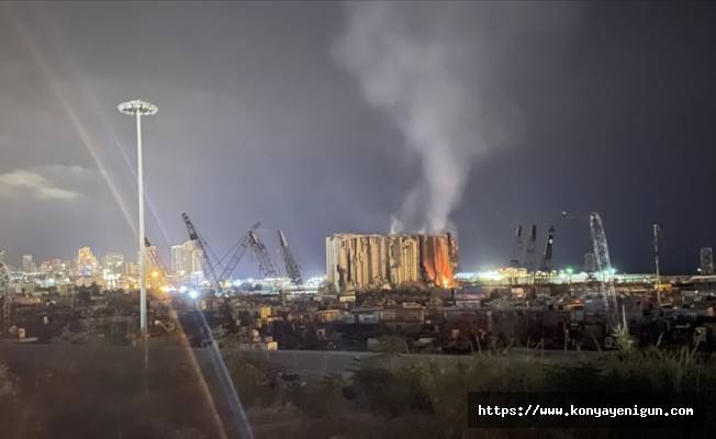 Lübnan'da büyük liman patlamasının sembolü silo, yangın nedeniyle yıkılma riski taşıyor