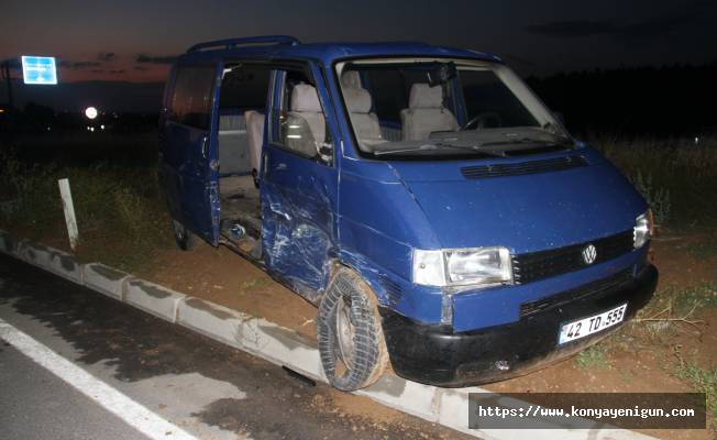 Otomobille minibüsün çarpıştığı kazada 7 kişi yaralandı