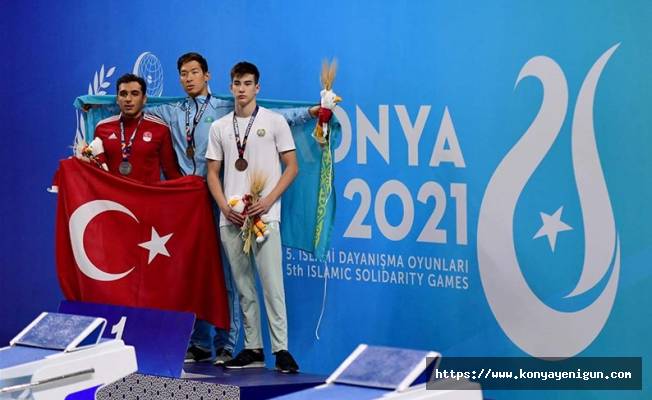 100 metrede Kazak sporcu şampiyon oldu