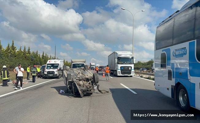 Anadolu Otoyolu'nun Kocaeli geçişindeki kaza ulaşımı aksattı