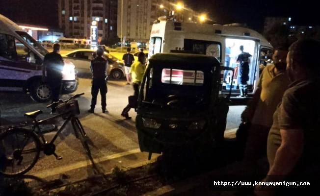 Konya'da otomobil ile triportörün çarpışması sonucu 2 kişi yaralandı