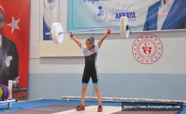 Minikler Türkiye Halter Şampiyonası Akşehir’de başladı