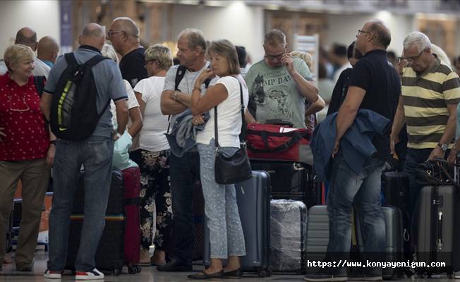 Antalya'ya hava yoluyla gelen yabancı turist sayısı 12 milyonu aştı