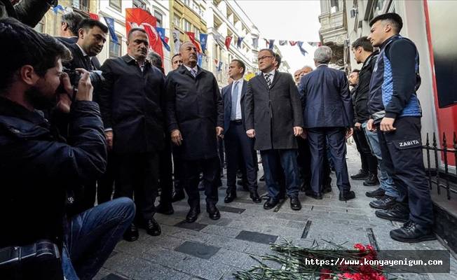 Dışişleri Bakanı Çavuşoğlu, terör saldırısının yaşandığı İstiklal Caddesi'nde konuştu: Tepelerine binmeye devam edeceğiz