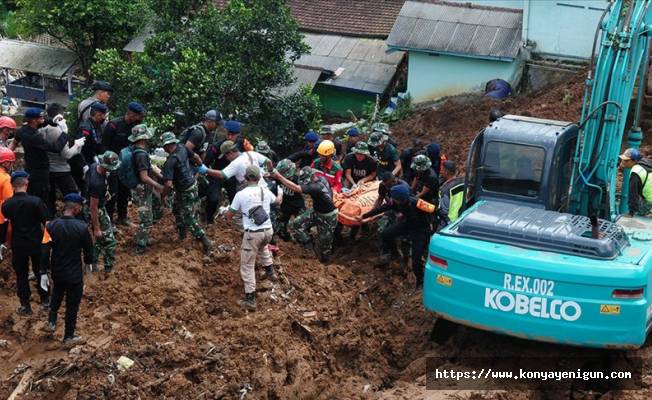 Endonezya'daki depremde hayatını kaybedenlerin sayısı 252'ye yükseldi