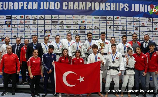 Genç Judocu’lar 2022 yılında 32 madalya kazandı