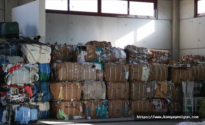'İklim Dostu' Niğde Ömer Halisdemir Üniversitesi 56 ton atık topladı