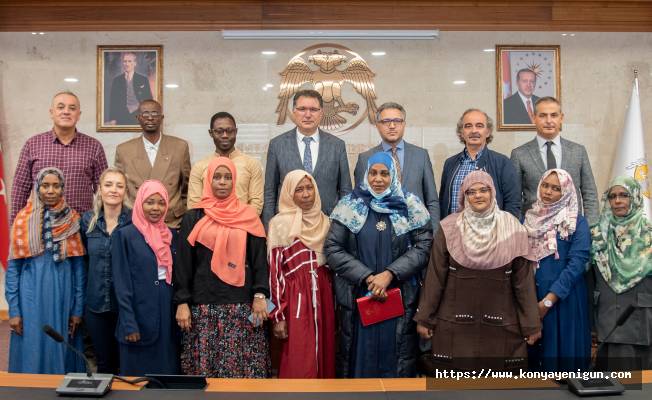 Sudanlı akademisyenlerden, Aksoy’a ziyaret