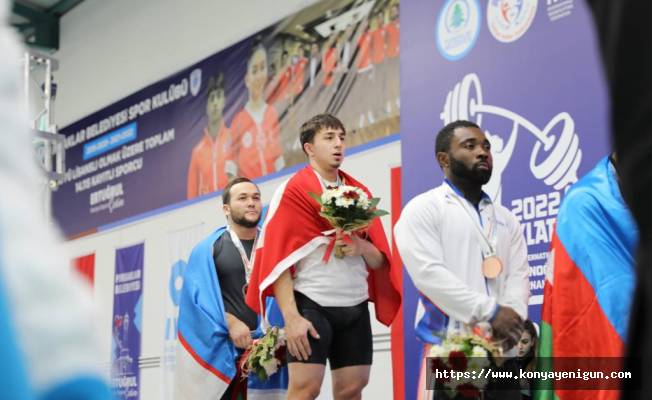 Yusuf Fehmi Genç 3 madalya birden kazandı