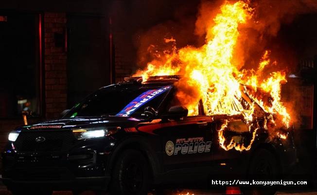 ABD'nin Atlanta şehrindeki gösterilerde polis aracı ateşe verildi, binalar tahrip edildi