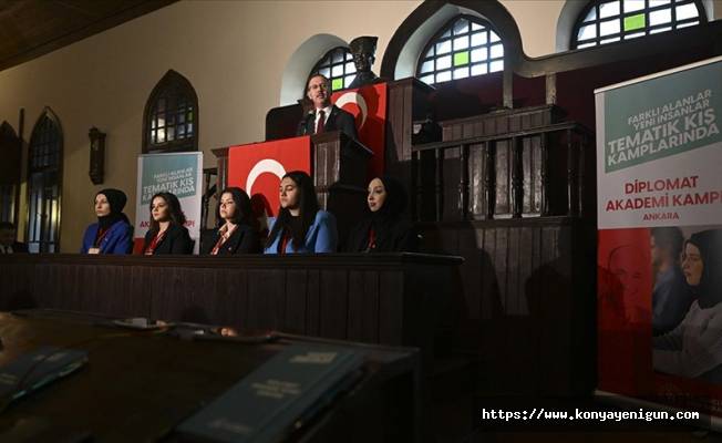 Bakan Kasapoğlu, Diplomat Akademi Kampı'nın açılışını gerçekleştirdi