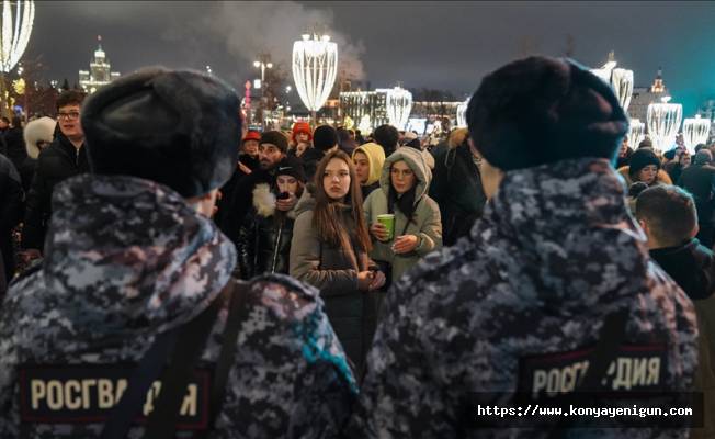 Rusya 2023’e havai fişek gösterileri ve toplu kutlama yapılmadan girdi