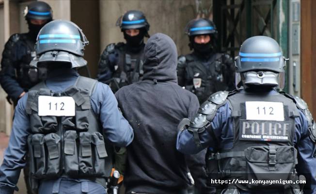 Fransa'da siyahi gencin polislerce öldürüldüğü iddiası soruşturulacak
