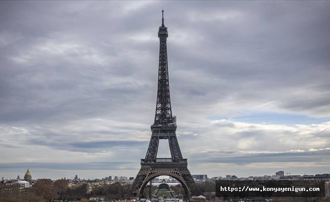 Fransa'da emeklilik reformuna karşı yapılan grev nedeniyle Eyfel Kulesi ziyarete kapatıldı