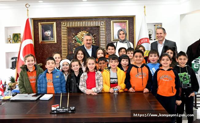 Öğrencilerden Başkan Mehmet Tutal’a ziyaret