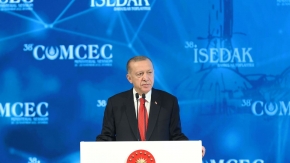 Erdoğan: 'Terör örgütünün kökünü kazımakta kararlıyız'