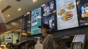 Rusya'da McDonald’s restoranları yeni ismiyle tekrar açıldı